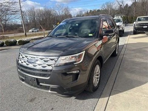 Used 2018 Ford Explorer XLT w/ Equipment Group 202A image 38