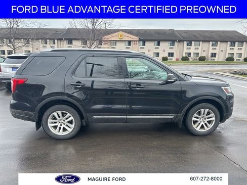 Used 2019 Ford Explorer XLT w/ Equipment Group 202A image 4