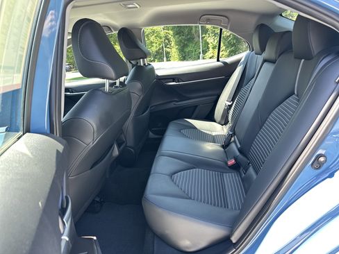 Used 2024 Toyota Camry SE FWD image 31