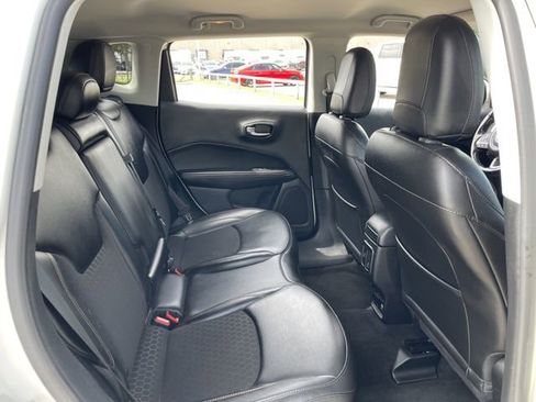 Used 2021 Jeep Compass Latitude w/ Convenience Group AWD/4WD image 28