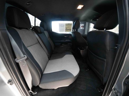 Used 2023 Toyota Tacoma TRD Off-Road image 24