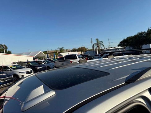 Used 2018 Chevrolet Tahoe Premier AWD/4WD image 11