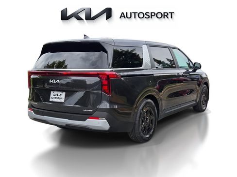 New 2026 Kia Carnival FWD image 8