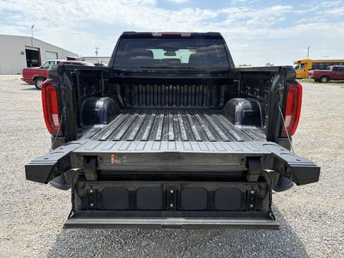 Used 2025 GMC Sierra 1500 SLT AWD/4WD image 24