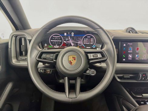 Used 2025 Porsche Cayenne Coupe AWD/4WD image 12