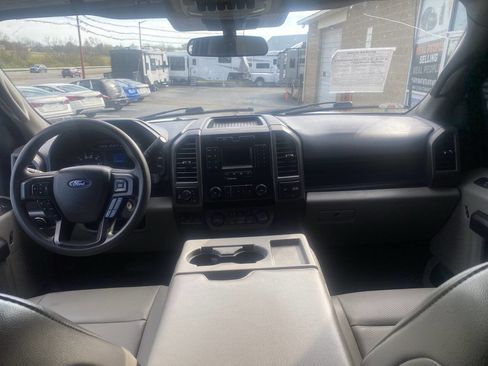 Used 2022 Ford F250 XL w/ Power Equipment Group image 23