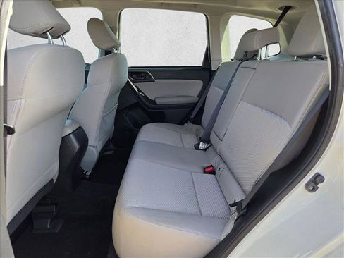 Used 2016 Subaru Forester 2.5i Premium AWD/4WD image 18