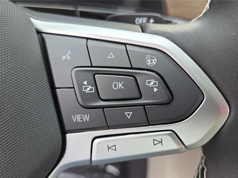 New 2026 Volkswagen Atlas SE FWD image 18