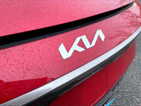 Used 2024 Kia Niro Wind image 29