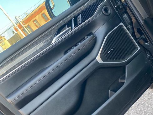 Used 2022 Jeep Wagoneer Series II AWD/4WD image 22