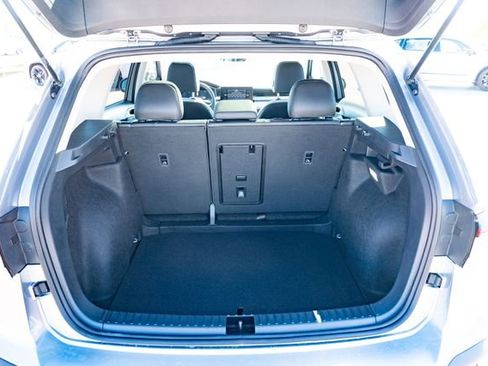 New 2026 Volkswagen Taos SE FWD image 36