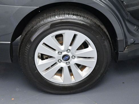 Used 2019 Subaru Outback 2.5i Premium image 30
