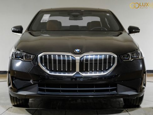 Used 2024 BMW 530i image 7