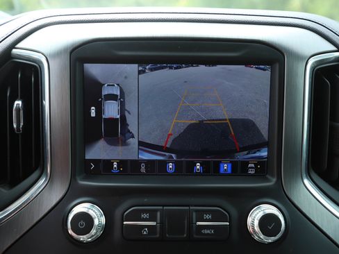 Used 2023 GMC Sierra 2500 Denali w/ Denali Black Diamond Edition AWD/4WD image 27