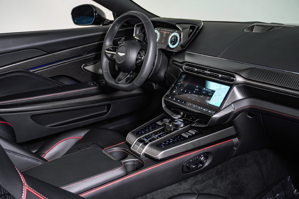 Used 2026 Aston Martin Vanquish Convertible RWD image 18