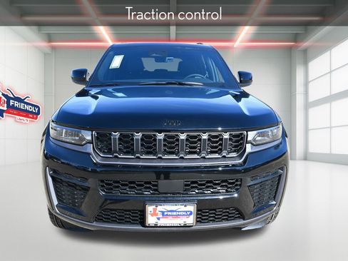 New 2026 Jeep Grand Cherokee Altitude image 6