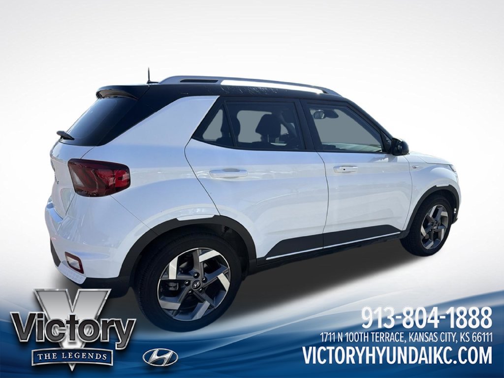 Used 2025 Hyundai Venue Limited FWD image 5