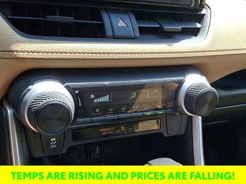 Used 2019 Toyota RAV4 LE image 16