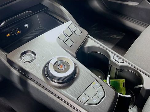 New 2026 Kia Sportage LX image 16