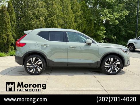 Used 2023 Volvo XC40 B5 Plus w/ Driver Assist Package AWD/4WD image 7