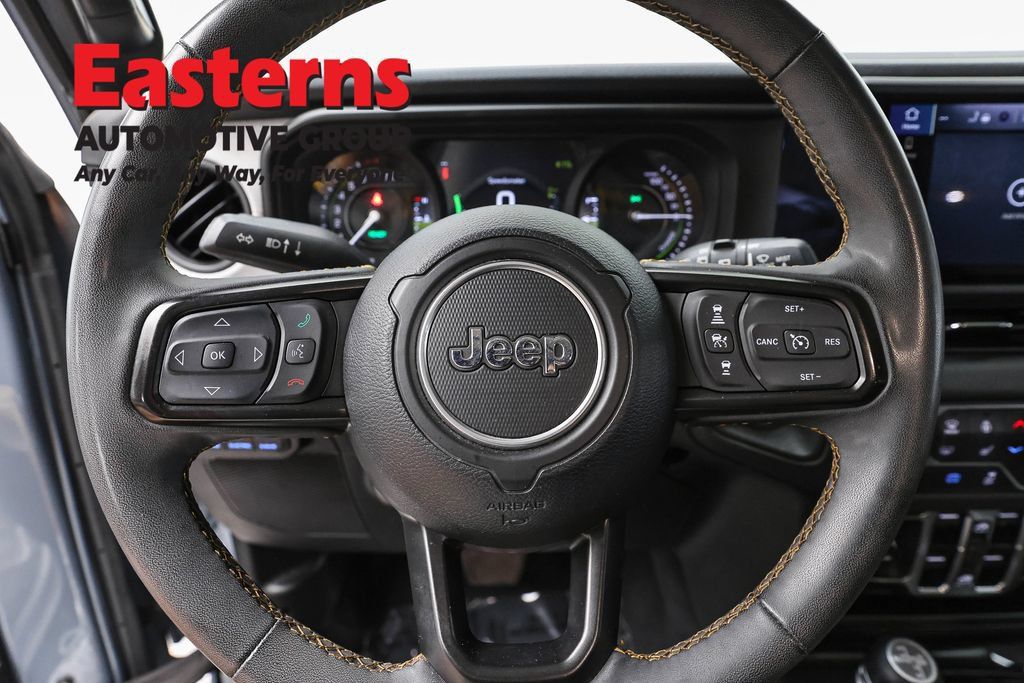 Used 2024 Jeep Wrangler Unlimited w/ Convenience Group AWD/4WD image 12