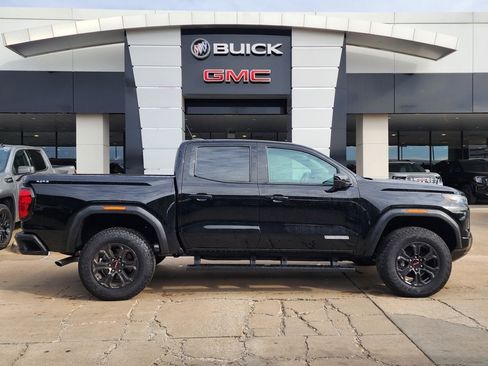 New 2025 GMC Canyon Elevation w/ Convenience Package image 3