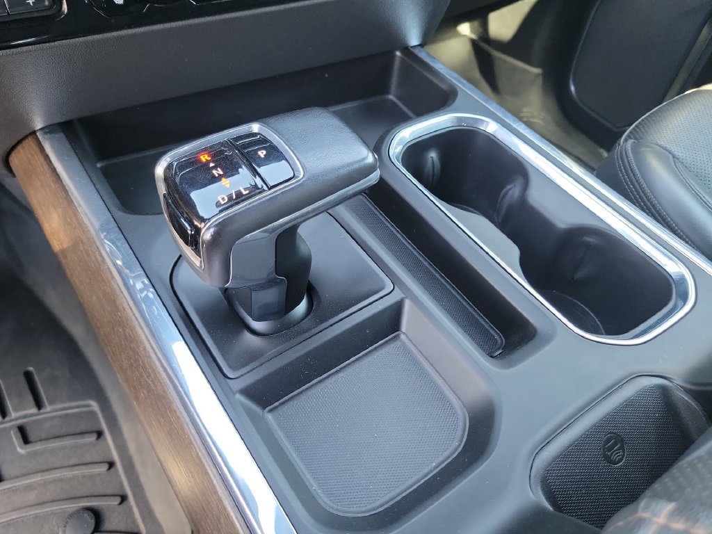 Certified 2022 Chevrolet Silverado 1500 High Country w/ Technology Package AWD/4WD image 15