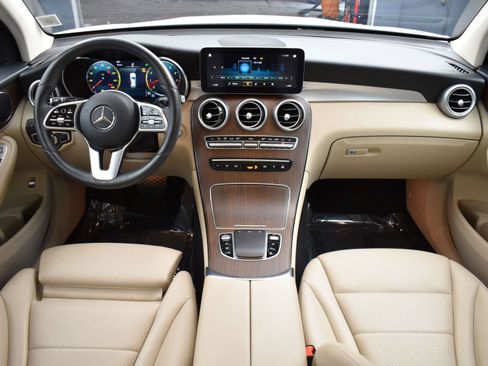 Used 2021 Mercedes-Benz GLC 300 GLC 300 w/ Premium Package image 14