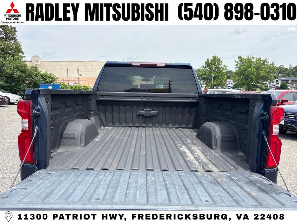 Used 2022 Chevrolet Silverado 1500 Custom w/ LPO, Dark Essentials Package AWD/4WD image 13