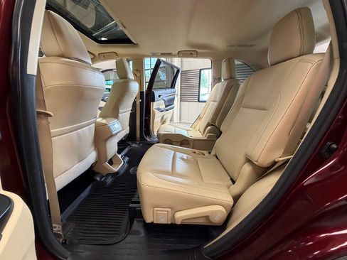 Used 2018 Toyota Highlander Limited AWD/4WD image 57