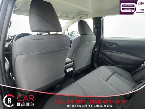 Used 2023 Toyota Corolla LE image 32
