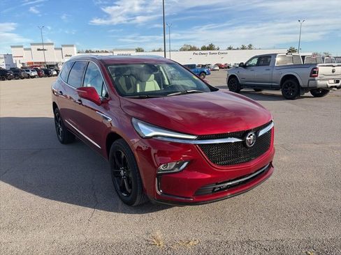 Used 2024 Buick Enclave Essence w/ Experience Buick Package image 8