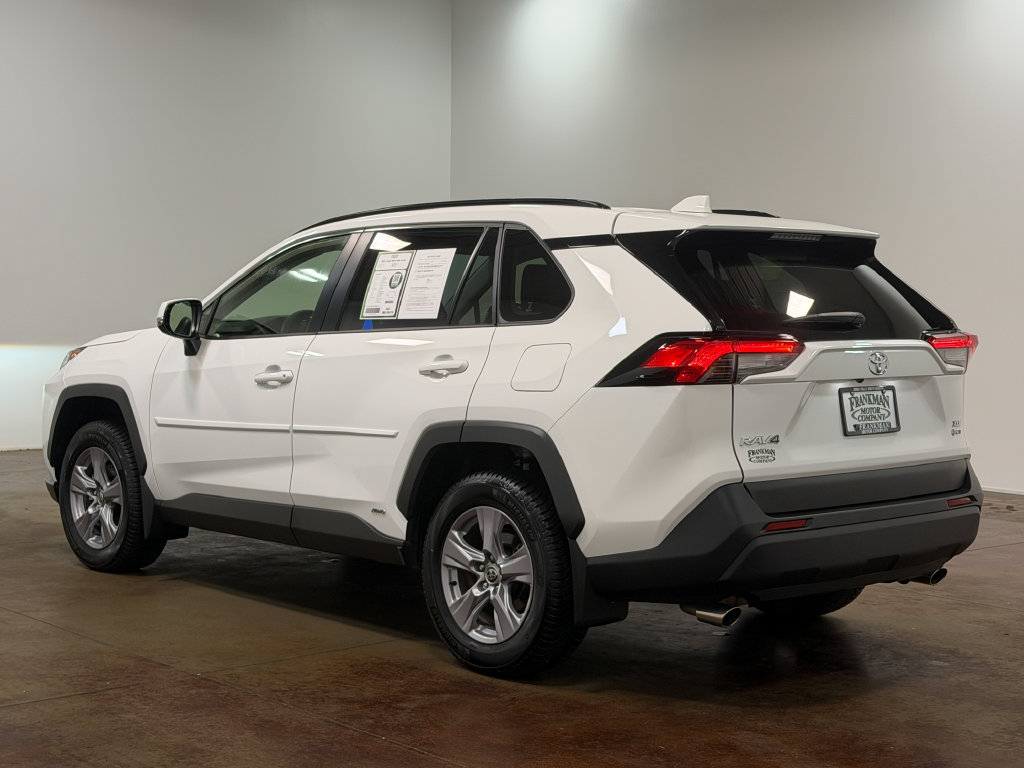 Used 2025 Toyota RAV4 XLE AWD/4WD image 5