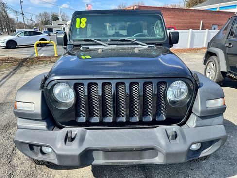 Used 2018 Jeep Wrangler Unlimited Sport S image 2