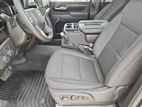 Used 2025 Chevrolet Silverado 2500 LT w/ Convenience Package AWD/4WD image 12
