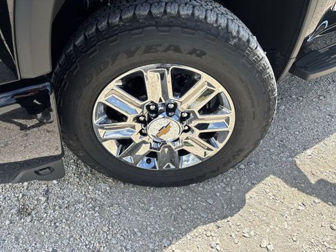 New 2026 Chevrolet Silverado 2500 High Country w/ Z71 Off-Road Package AWD/4WD image 13