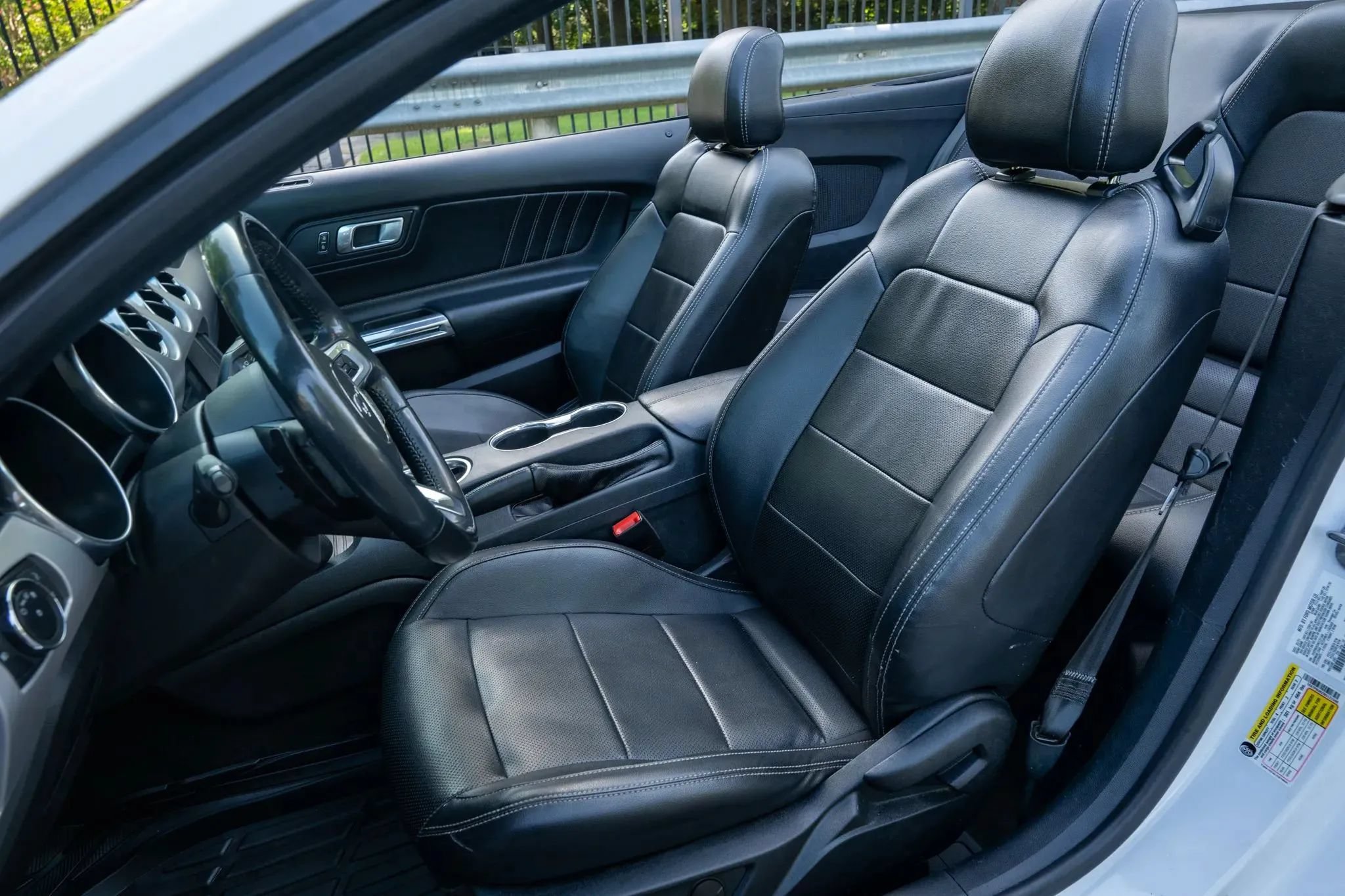 Used 2021 Ford Mustang Premium RWD image 15