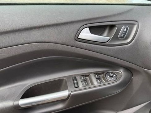 Used 2018 Ford Escape SE AWD/4WD image 12