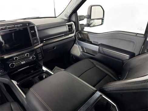 Used 2024 Ford F350 Lariat image 22