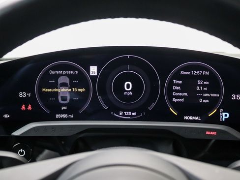 Used 2022 Porsche Taycan RWD image 25