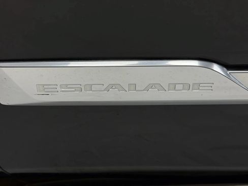 Used 2015 Cadillac Escalade Premium AWD/4WD image 10
