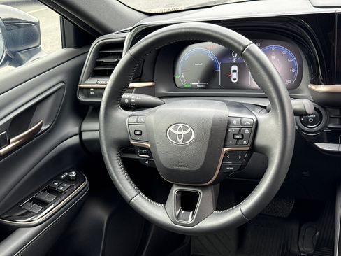 Certified 2026 Toyota Crown AWD/4WD image 19