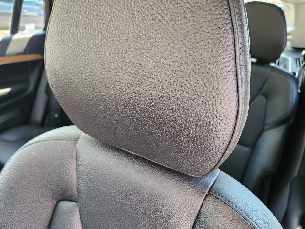 Used 2023 Volvo XC90 T8 Plus w/ Protection Package AWD/4WD image 6
