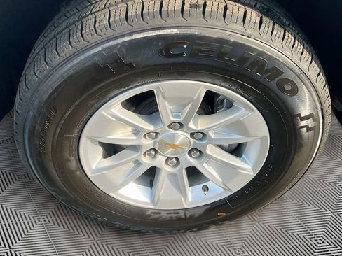 Used 2025 Chevrolet Silverado 1500 LT image 31