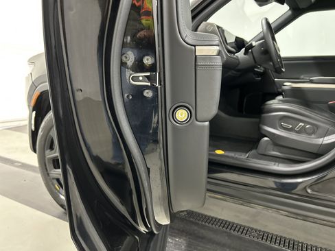 Used 2025 Rivian R1S Adventure image 32