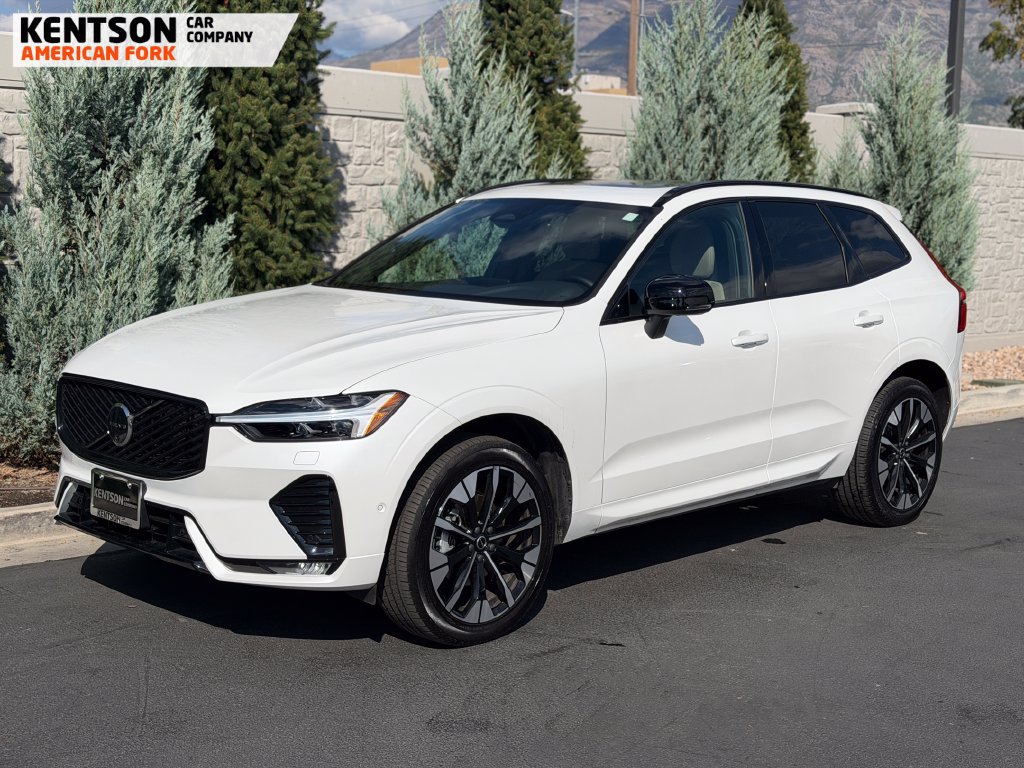 Used 2026 Volvo XC60 B5 Plus AWD/4WD image 3