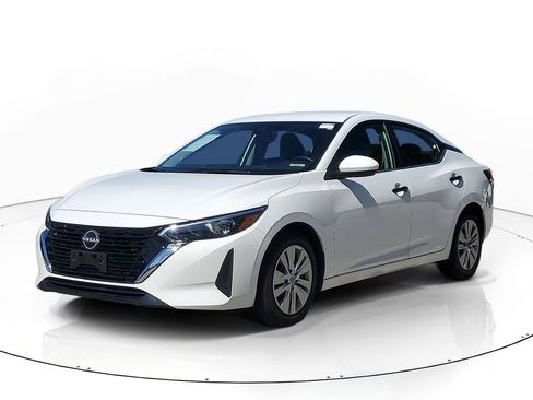 Used 2025 Nissan Sentra S FWD image 2