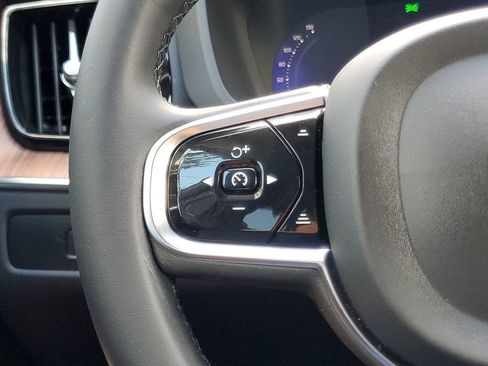 Certified 2023 Volvo XC60 B5 Plus w/ Climate Package FWD image 21