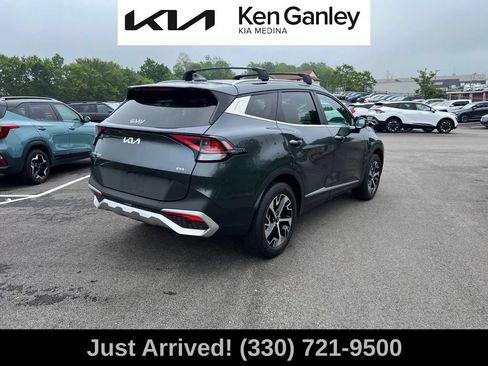 Used 2024 Kia Sportage EX AWD/4WD image 5