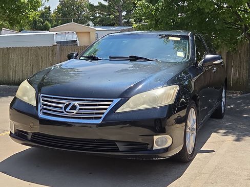 Used 2010 Lexus ES 350 w/ Preferred Accessory Package FWD image 2